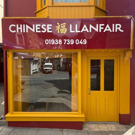 Bryntirion Farmhouse Apartment With Hot Tub Llanfair Caereinion 外观 照片